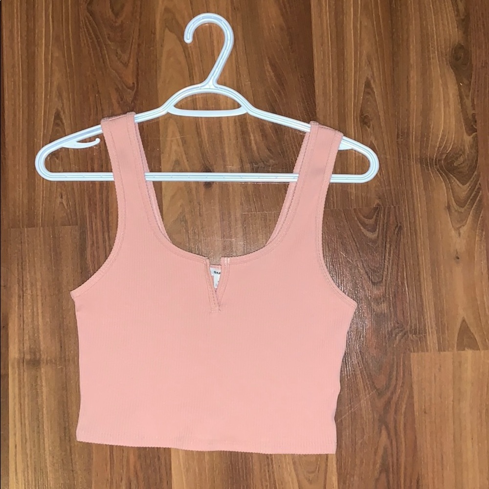 Crop tank top with notch